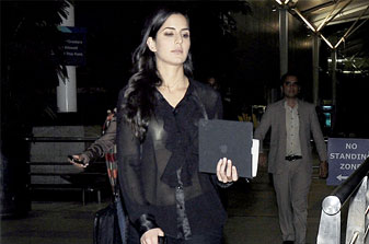 Katrina Kaif chooses family over Rs_ 5 crore